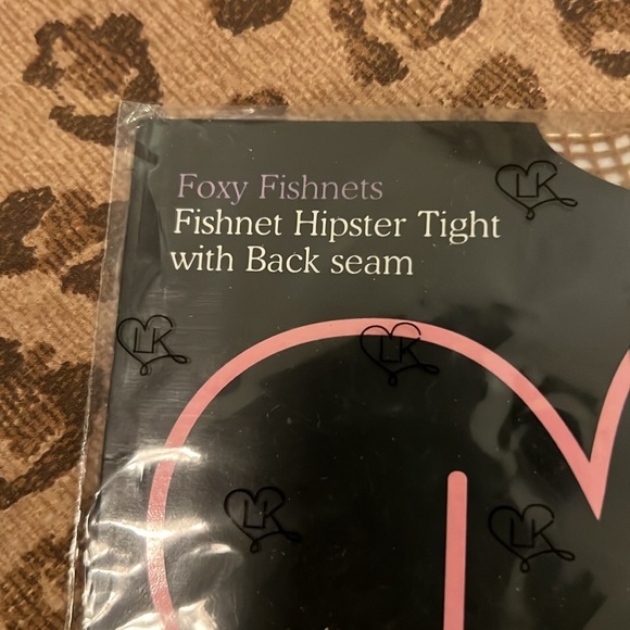 🐷🆕 Love Kylie Back Seam Fishnet Tights - Picture 3 of 10